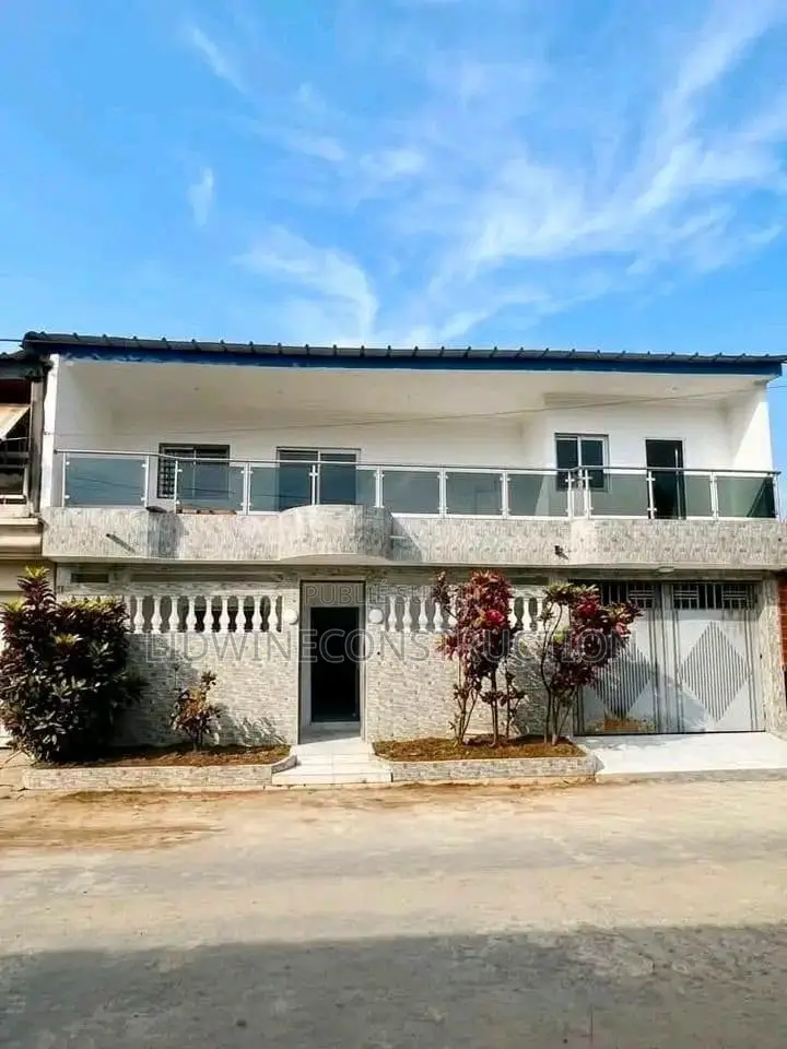 7chbre Duplex dans Cocody à Louer