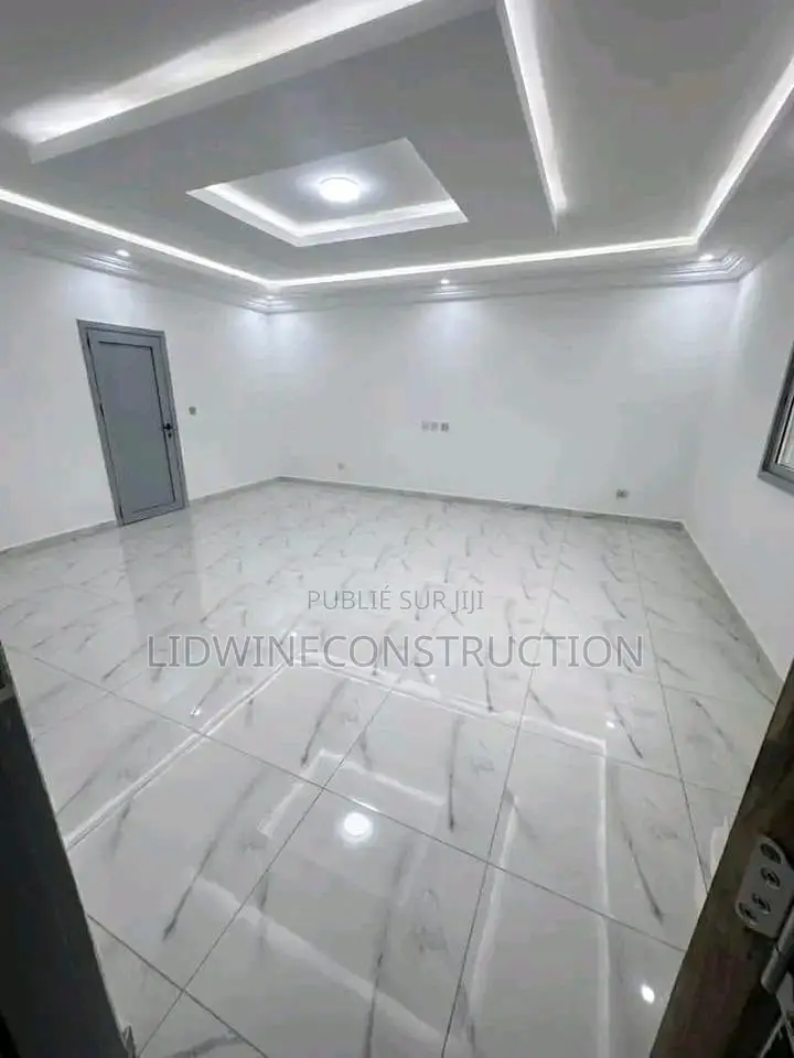 7chbre Duplex dans Cocody à Louer