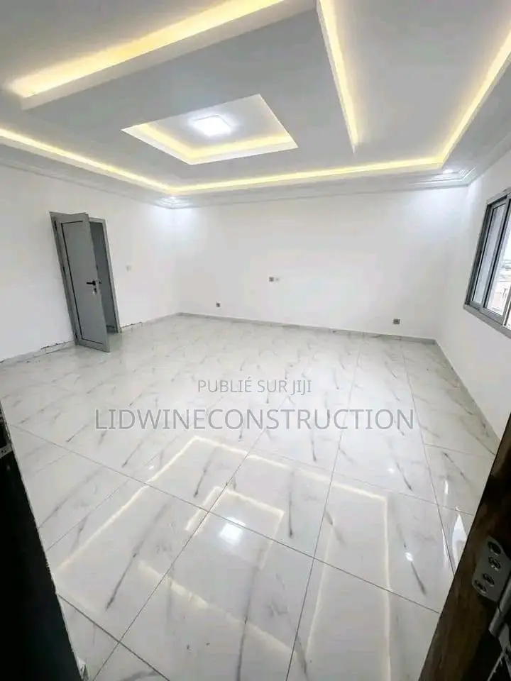 7chbre Duplex dans Cocody à Louer