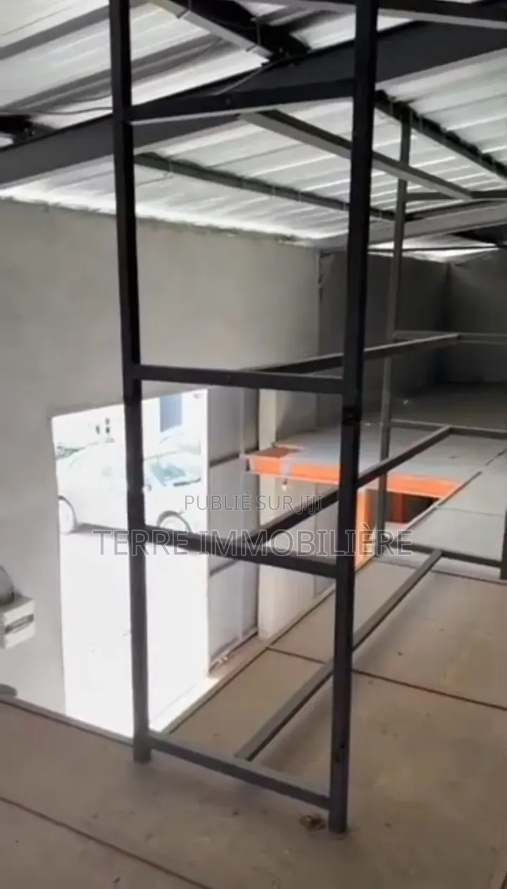 Entrepôt À Louer