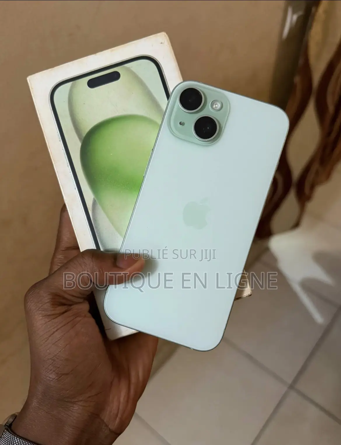 Nouveau Apple iPhone 15 128 GB Vert