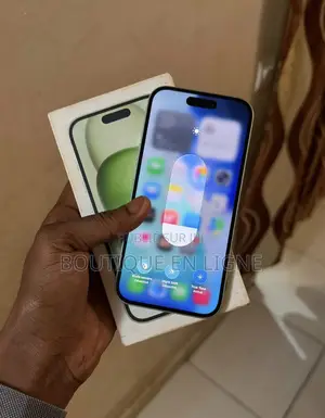 Nouveau Apple iPhone 15 128 GB Vert