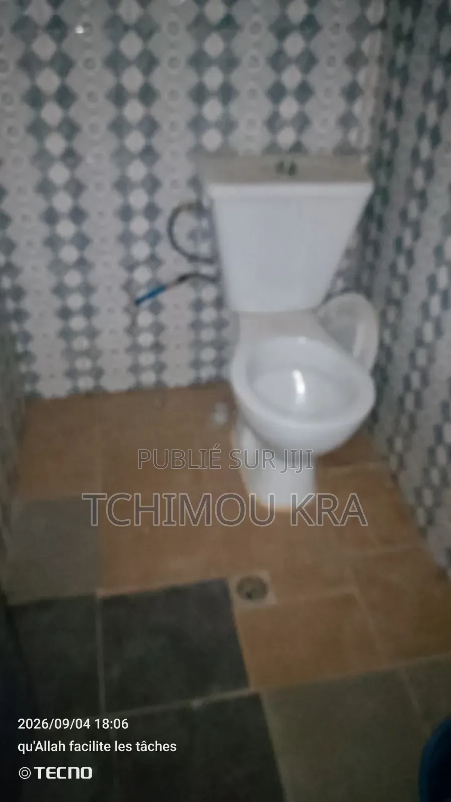 Magasins Abobo N’dotré À Louer en Bordure Voie Principale