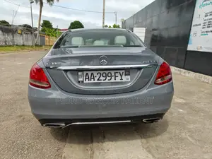 Mercedes-Benz C300 2016 Gris