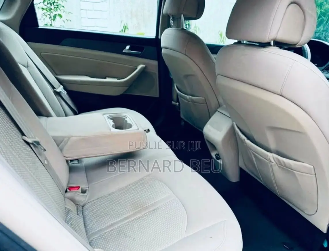 Hyundai Sonata Base Sedan FWD (2.4L 4cyl 6A) 2017 Noir