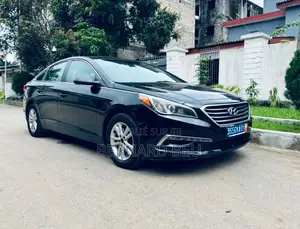 Hyundai Sonata Base Sedan FWD (2.4L 4cyl 6A) 2017 Noir