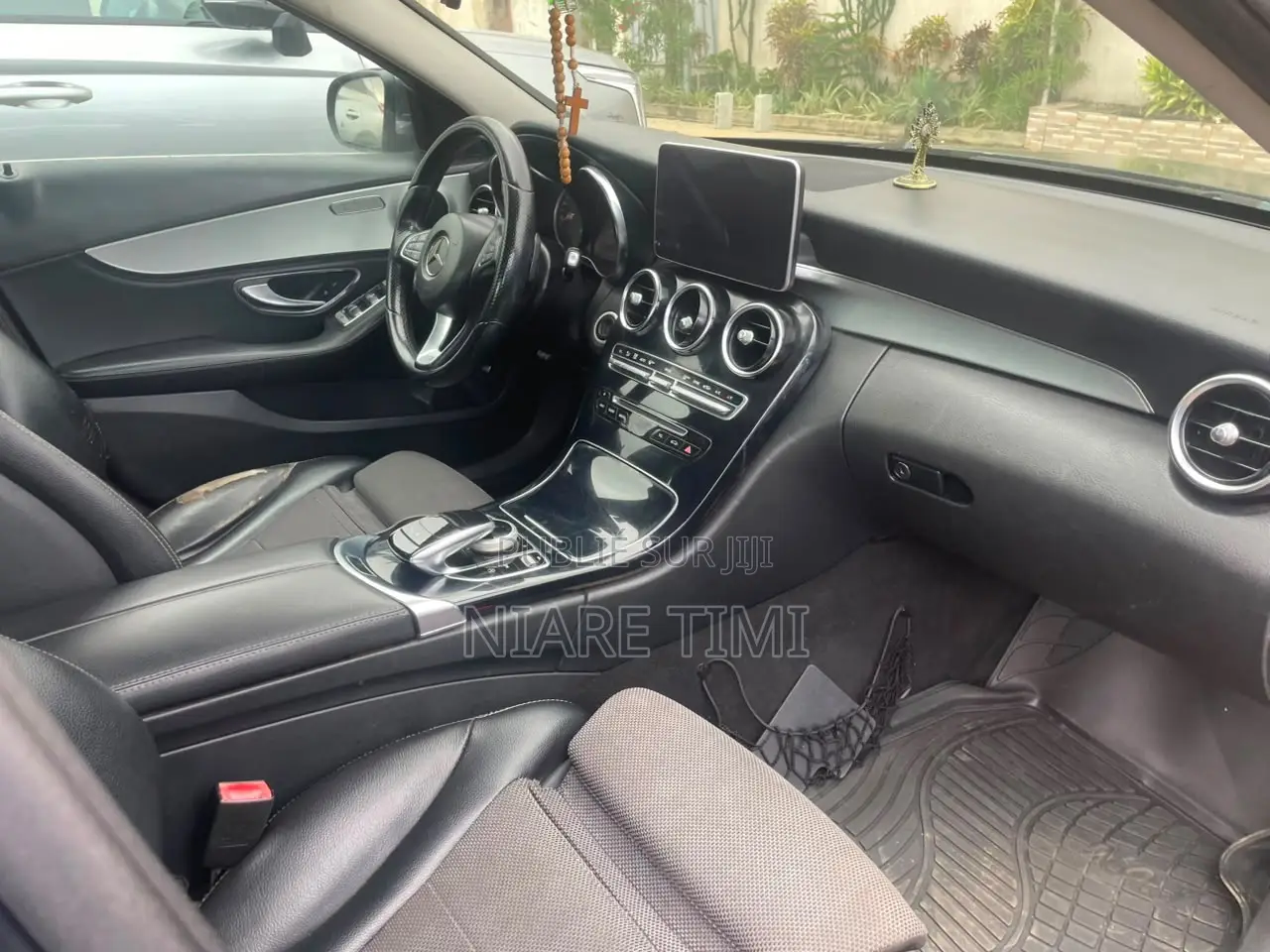 Mercedes-Benz C300 2019 Gris