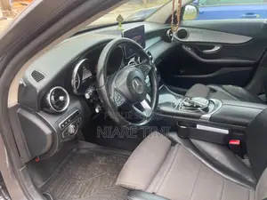 Mercedes-Benz C300 2019 Gris