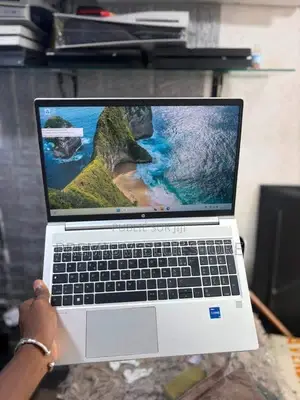 Nouveau HP ProBook 450 G8 16GB Intel Core i5 SSD 512GB