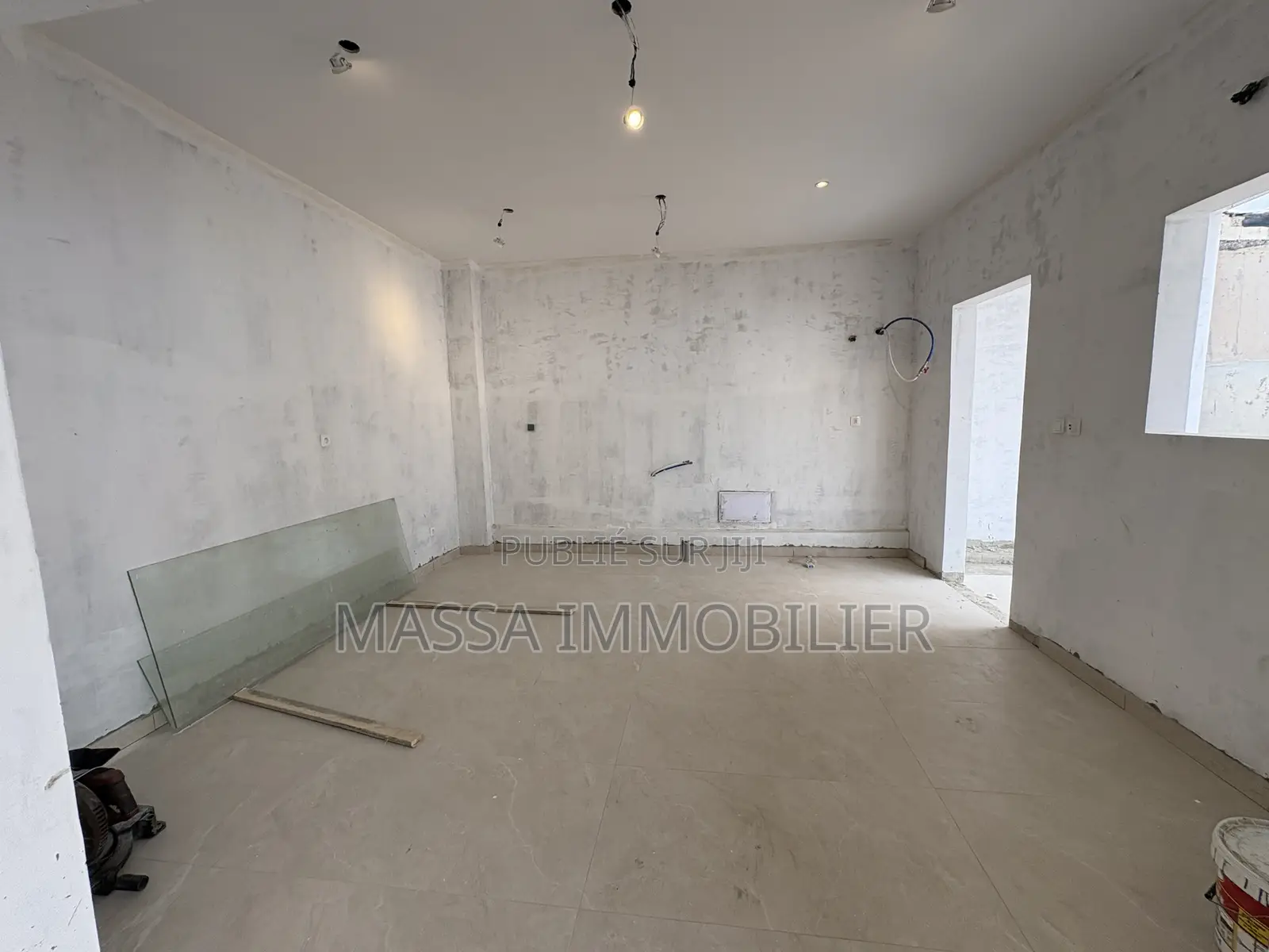 4chbre Villa dans Massa Immobilier, Cocody à Louer
