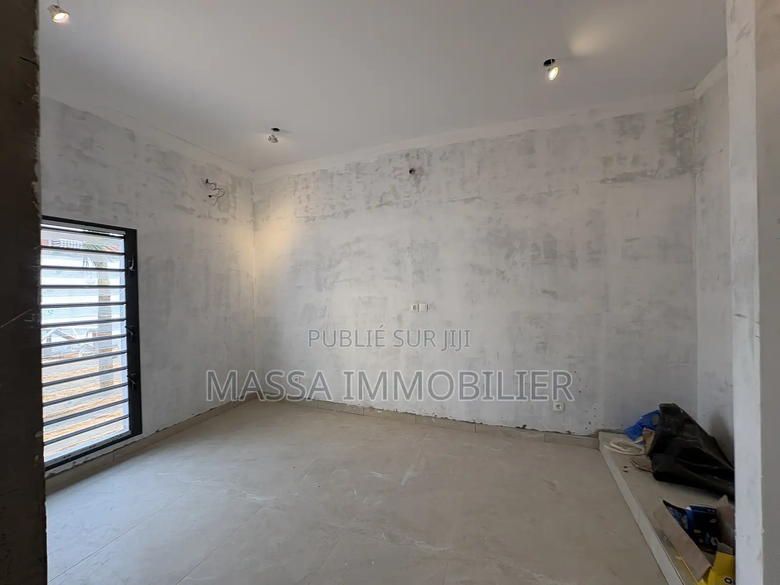 4chbre Villa dans Massa Immobilier, Cocody à Louer