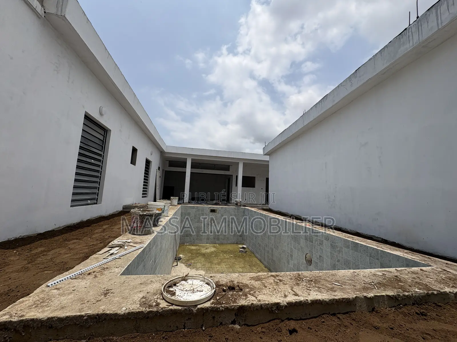 4chbre Villa dans Massa Immobilier, Cocody à Louer