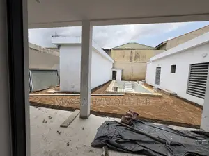 4chbre Villa dans Massa Immobilier, Cocody à Louer