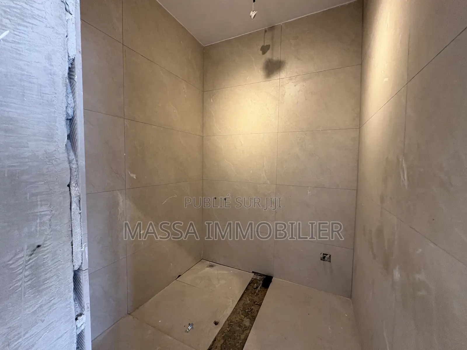 4chbre Villa dans Massa Immobilier, Cocody à Louer