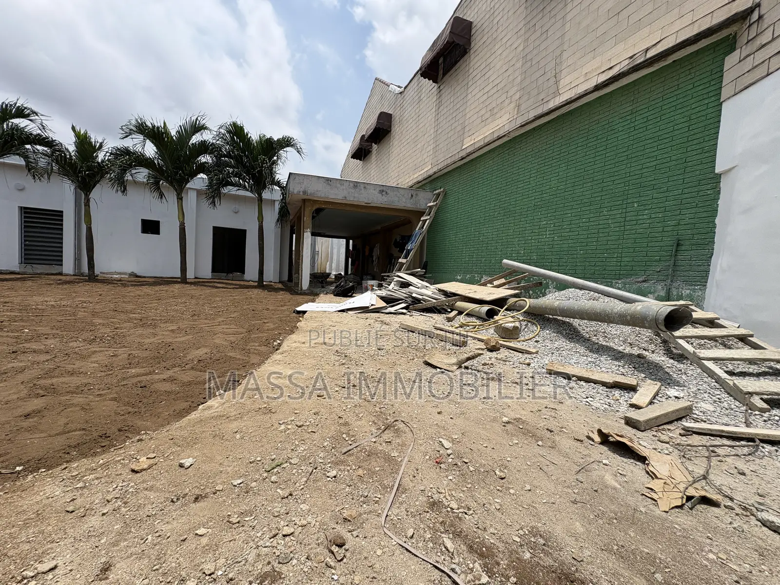 4chbre Villa dans Massa Immobilier, Cocody à Louer