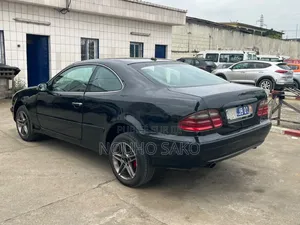 Mercedes-Benz C200 2000 Noir