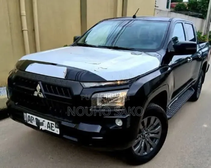 Mitsubishi L200 2025 Noir