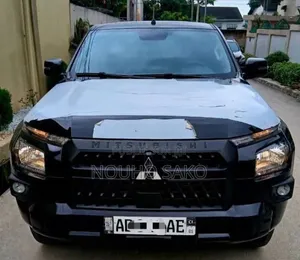 Mitsubishi L200 2025 Noir