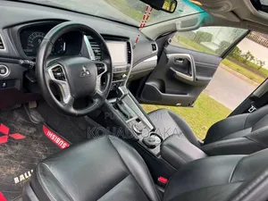 Mitsubishi Montero Sport 2025 Noir Mat