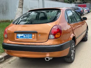 Toyota Corolla 2002 Orange