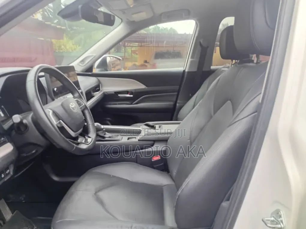 Toyota Grand Highlander Hybrid Limited AWD 2024 Blanc cassé
