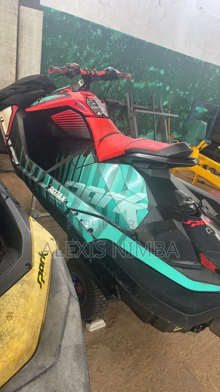 À Vendre Sea-Doo Spark Trixx 2 Places Année 2022 6million 500