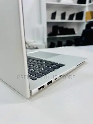 Nouveau HP EliteBook 840 G9 16GB Intel Core i7 SSD 512GB