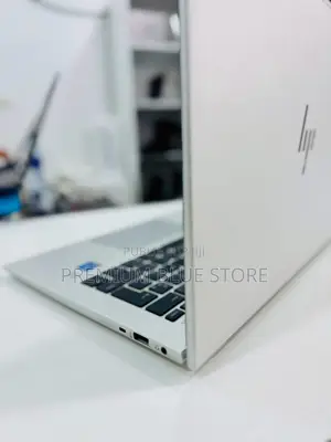 Nouveau HP EliteBook 840 G9 16GB Intel Core i7 SSD 512GB