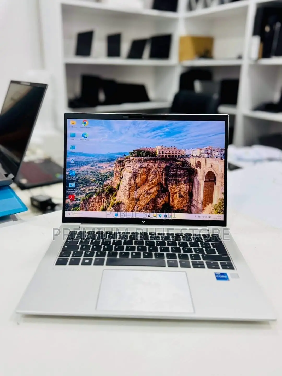 Nouveau HP EliteBook 840 G9 16GB Intel Core i7 SSD 512GB