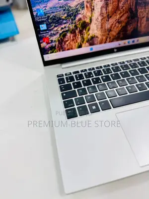 Nouveau HP EliteBook 840 G9 16GB Intel Core i7 SSD 512GB