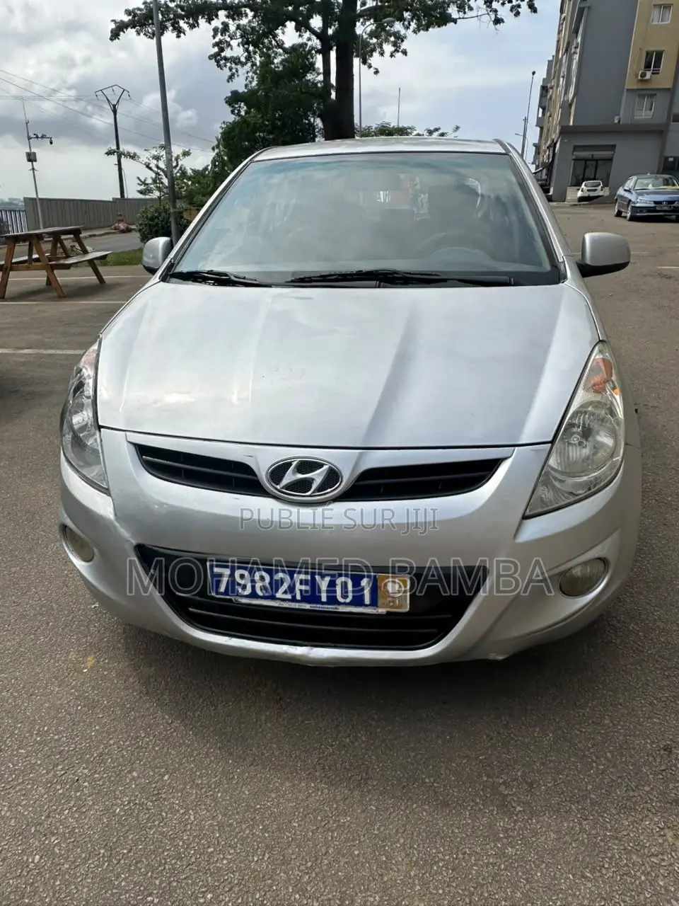 Hyundai i20 1.4 Dual VTVT Petrol (AT) 2013 Gris