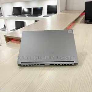Nouveau Acer Predator Triton 14 AI 16GB Intel Core i5 SSD 512GB