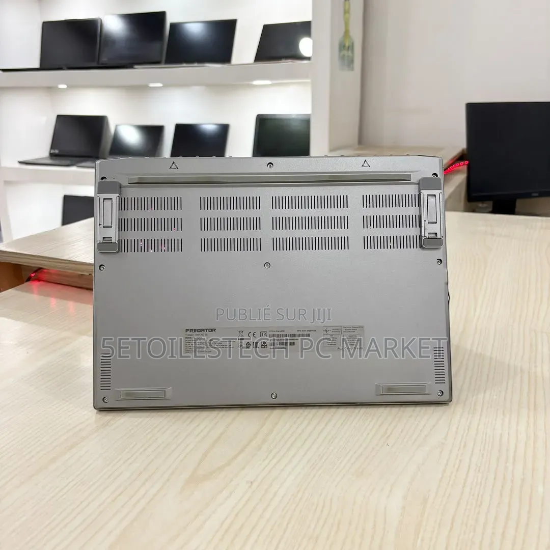 Nouveau Acer Predator Triton 14 AI 16GB Intel Core i5 SSD 512GB