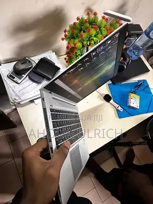 Ordinateur portable HP ProBook 640 G5 16GB Intel Core i5 SSD 500GB