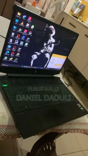 Nouveau HP Pavilion 15 16GB AMD Ryzen 5 HDD+SSD 750GB