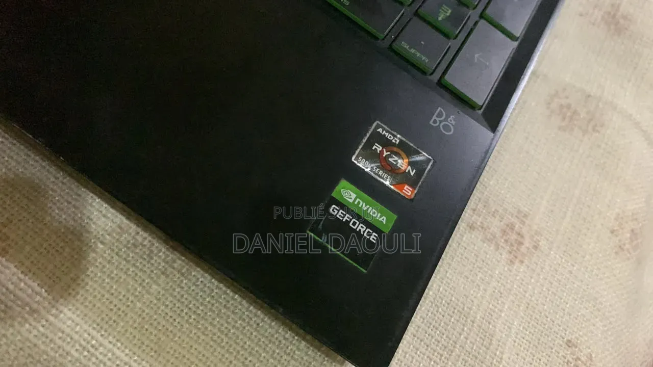 Nouveau HP Pavilion 15 16GB AMD Ryzen 5 HDD+SSD 750GB