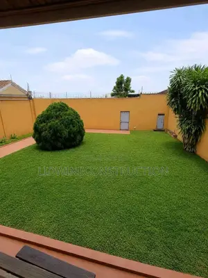 5chbre Duplex dans Cocody à Louer