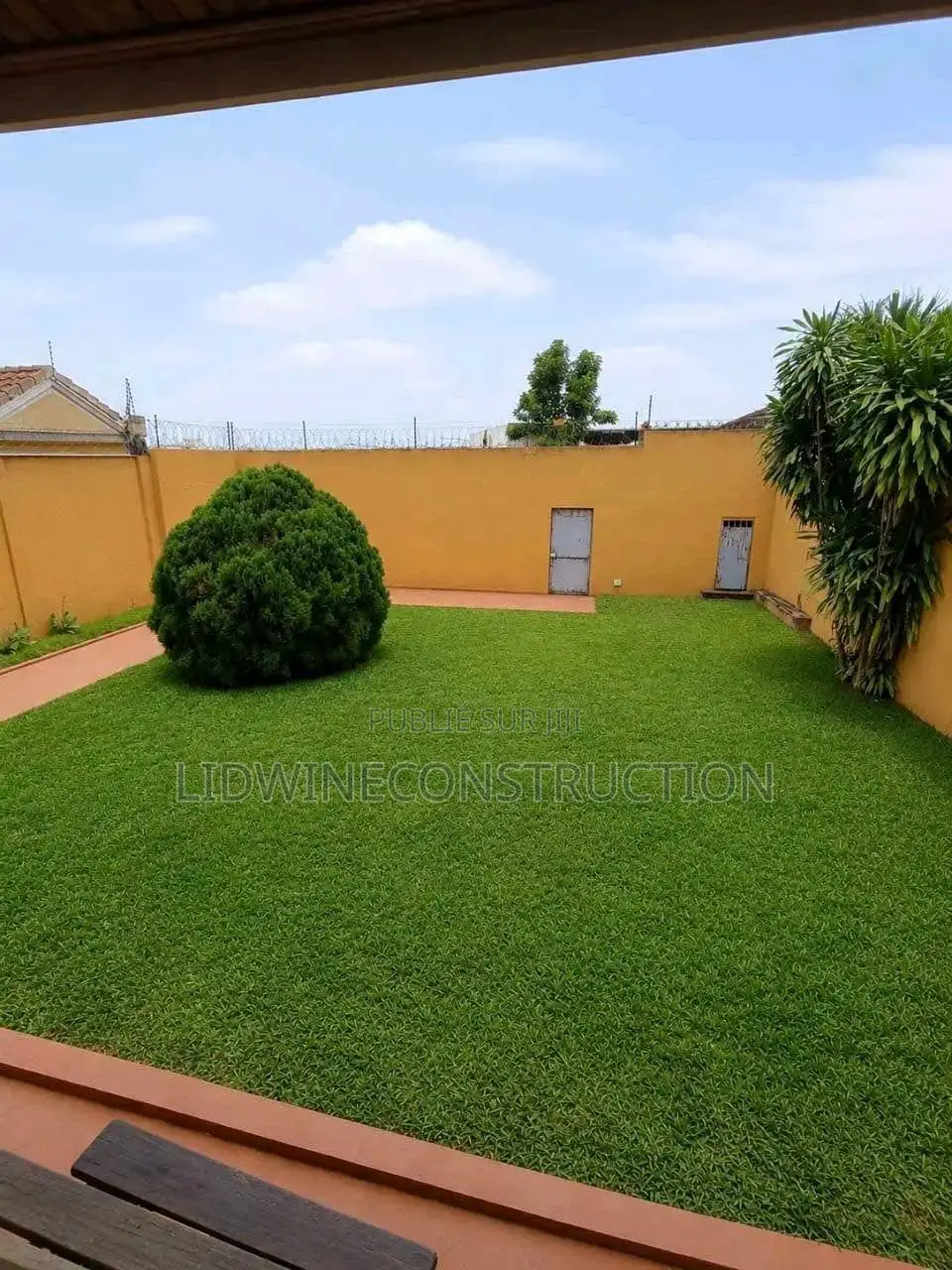 5chbre Duplex dans Cocody à Louer