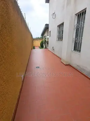 5chbre Duplex dans Cocody à Louer
