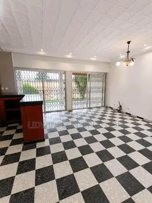 5chbre Duplex dans Cocody à Louer