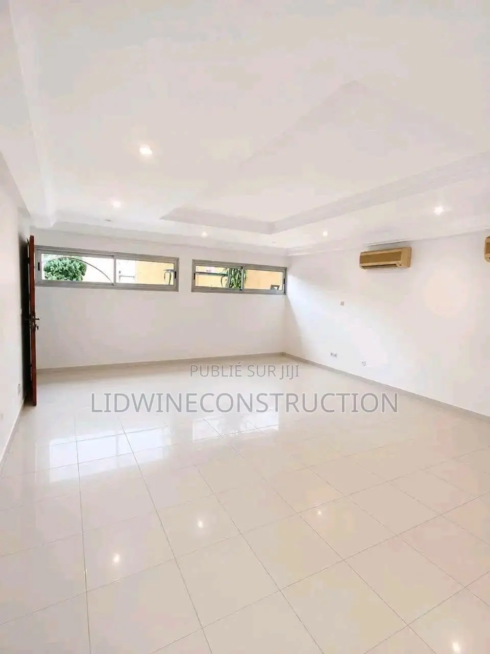 5chbre Duplex dans Cocody à Louer