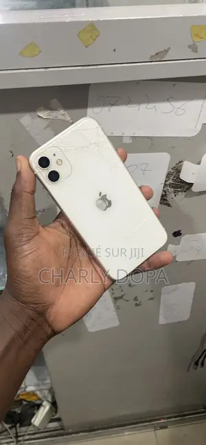Pomme iPhone 11 64 GB Blanc