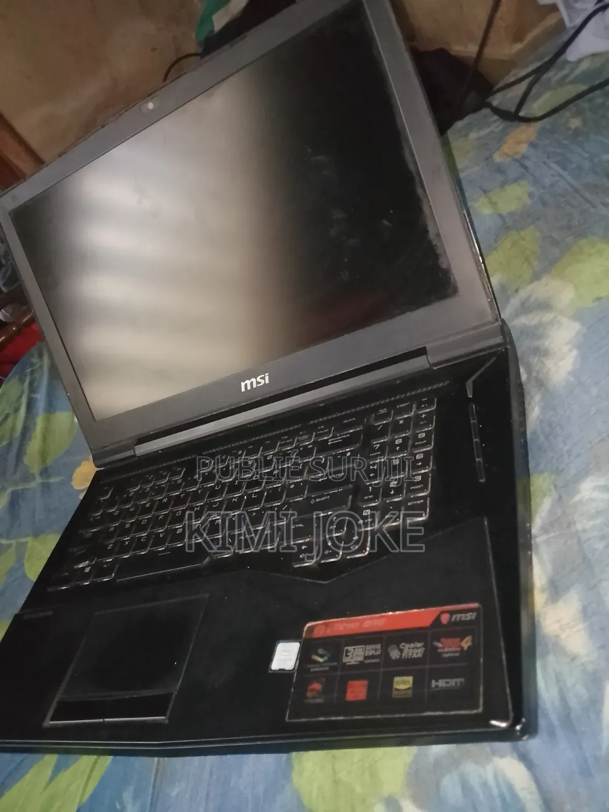Ordinateur portable MSI GT75 Titan 8RG 32GB Intel Core i9 SSD 1T