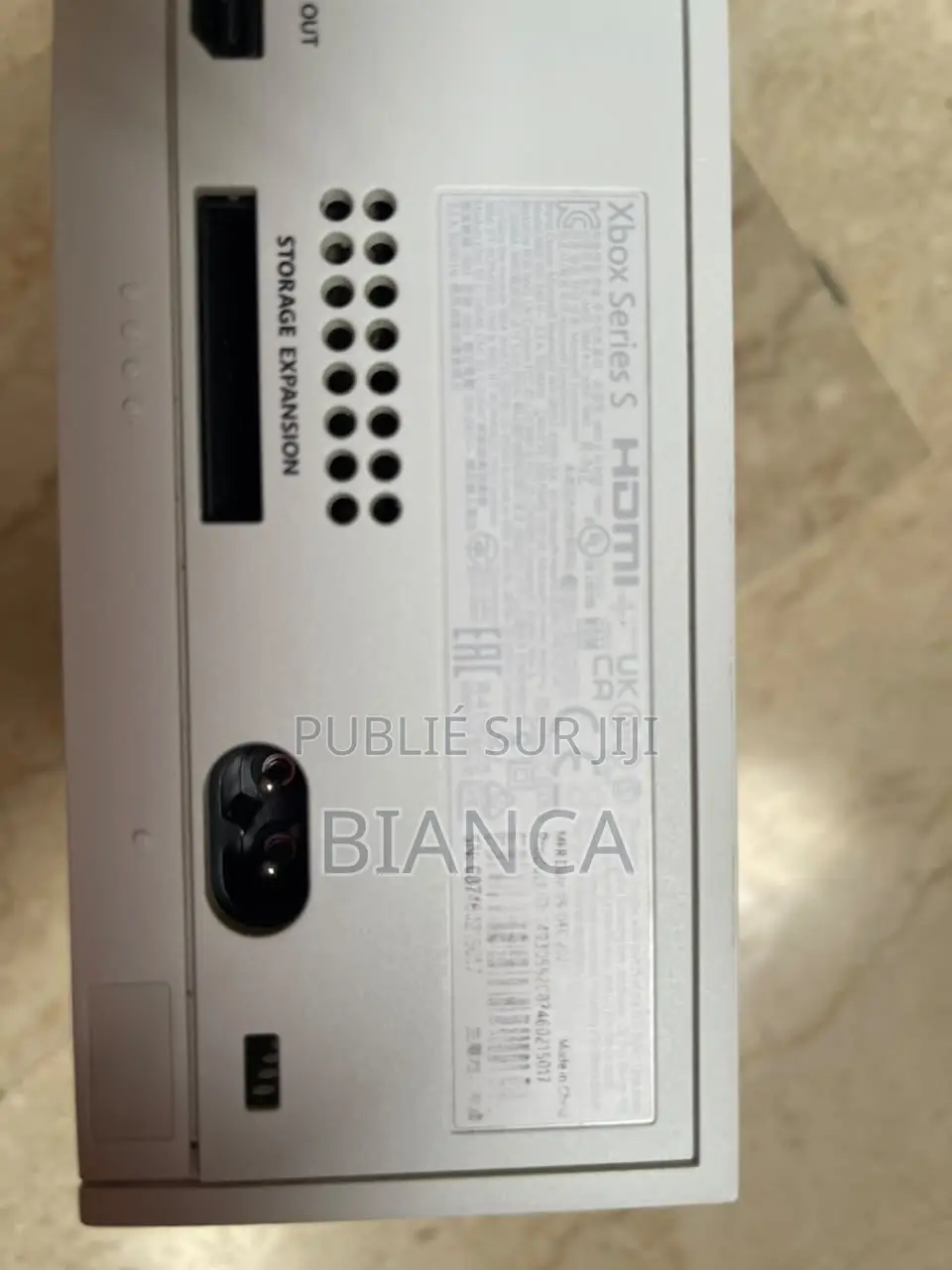 Xbox Series S + 1 Manette + Station De Recharge Double