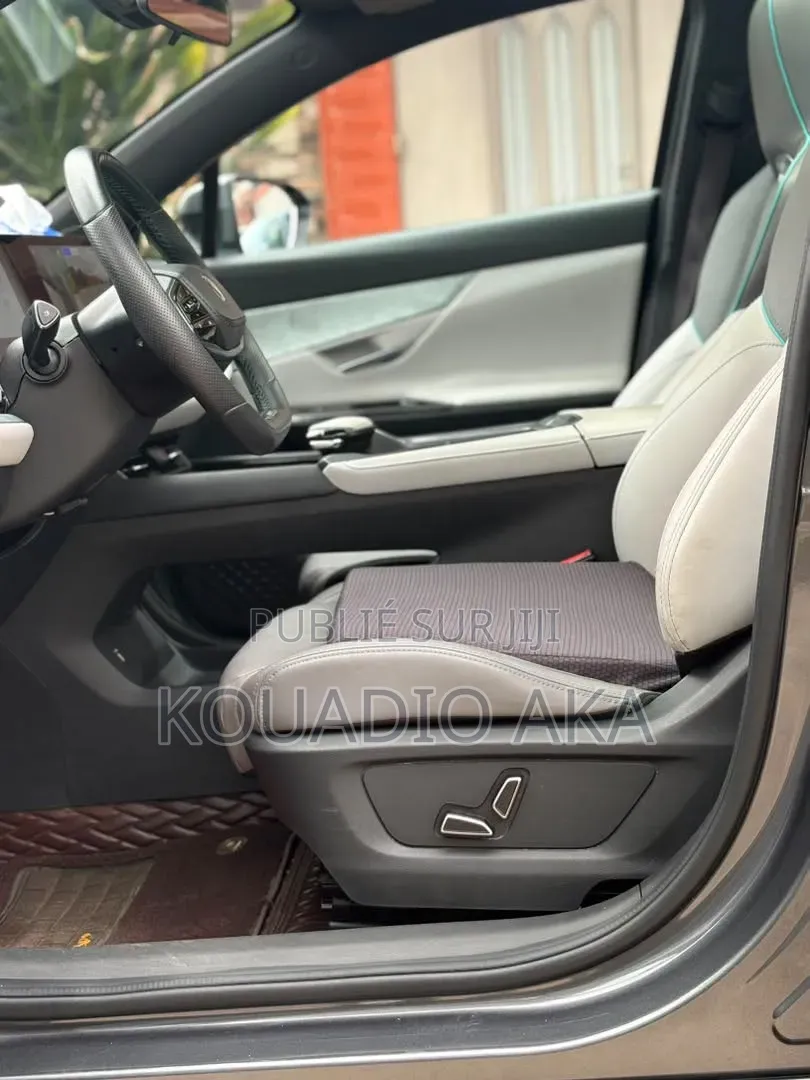 Changan UNI-T 2.0 FWD 2023 Gris