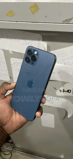 Pomme iPhone 12 Pro Max 128 GB Bleu