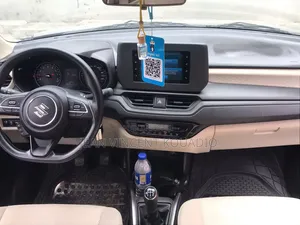 Nouveau Suzuki Dzire 2025 Bleu