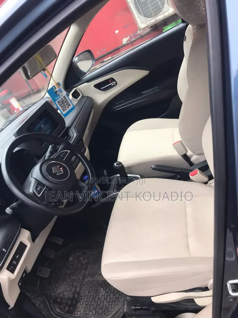 Nouveau Suzuki Dzire 2025 Bleu