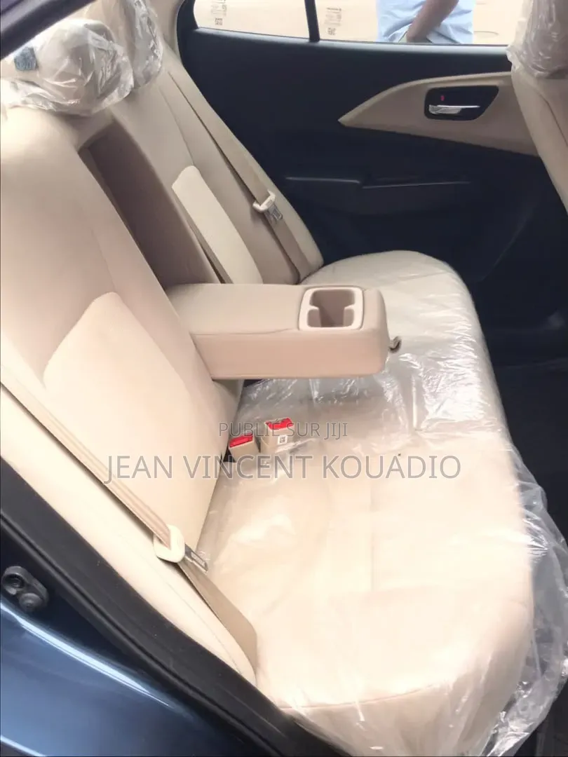 Nouveau Suzuki Dzire 2025 Bleu