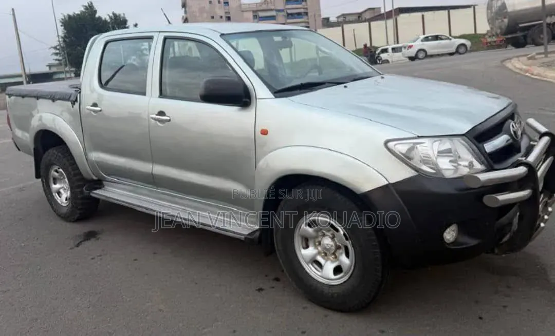 Toyota Hilux 2016 Blanc cassé